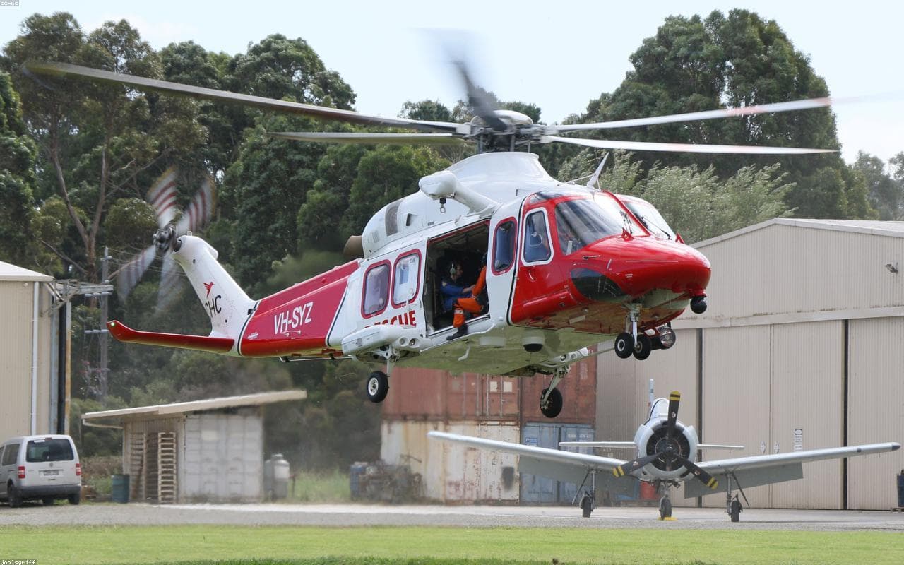 Helicopter vs Light Aircraft: Choosing Your Charter